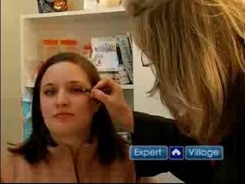 Nasıl Göz Makyaj Uygulamak İçin: Nasıl Akşam İçin Eyeliner Uygulayın: Nasıl Göz Makyaj Uygulamak İçin