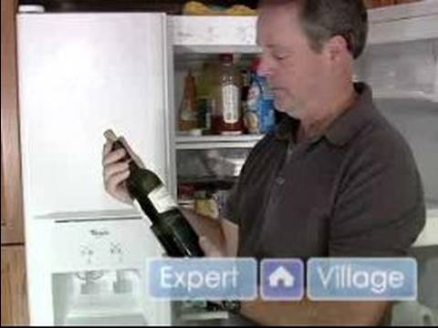 Nasıl Bir Buzdolabı Temizlik: Boşaltma Ve Bir Buzdolabı Temizlerken Atarak