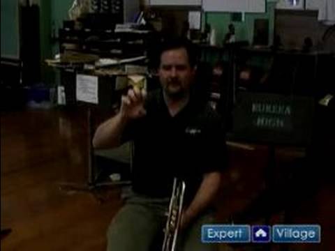 Trompet Çalmayı: Nasıl Oyun Sırasında Trompet Tutacağını