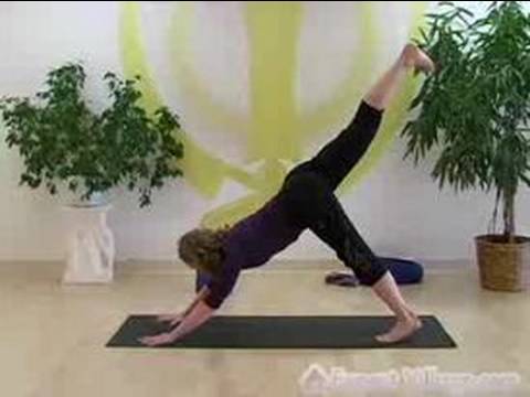 Vinyasa Yoga Pozlar Ve Pozisyonlar: Ücretsiz Online Yoga Talimat : Yüzen Diz Vinyasa Yoga Poz 