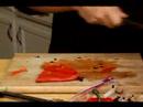 İtalyan Panzanella Salatası Yapmak Nasıl : İtalyan Panzanella İçin Kırmızı Biber Dilimi Nasıl  Resim 4