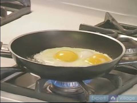 Temel Pişirme İpuçları Ve Teknikleri : Sahanda Yumurta Tarifi Resim 1