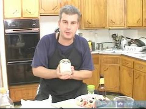 Nasıl Bir Yunan Beyaz Peynirli Salata Hazırlamak: Beyaz Peynir Yunan Salatası İçin Ekle