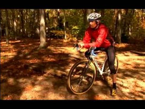 Nasıl Yarış Cyclocross Rotası: Hızlı Yavaş Cyclocross Bisikletle Gidiyor