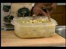 Geleneksel Patates Salatası Tarifi: Sebzeler Patates Salatası İçin Ekleyin. Resim 3