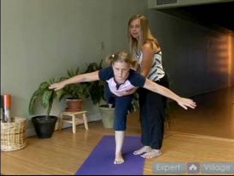 Çocuklar İçin Yoga Ve Meditasyon Öğretmek İçin Nasıl : Havayolu Yoga Poz Çocuklara Öğretmek İçin Nasıl 