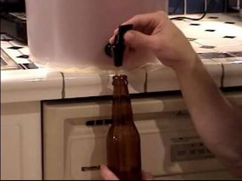 Ev Yapımı Pale Ale Bira Tarifi : Şişeleme Ve Kapatma Ev Demlenmiş Pale Ale Bira