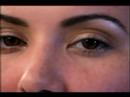 Doğal Makyaj Uygulamak İçin Nasıl : Eyeliner Yakın Gözlere Nasıl Uygulanır  Resim 2