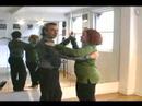 Rumba Dans Etmeyi: Tekniği İçin Kalabalık Dans Pistinde Dans Rumba Resim 3