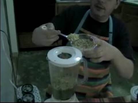 Makarna Ve Pesto Sosu Tarifi : Fettucine Makarna İçin Çam Fıstığı Ekleyerek & Pesto Sos