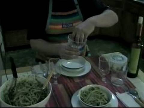 Makarna Ve Pesto Sosu Tarifi : Hizmet Fettucine Makarna Ve Pesto Sos