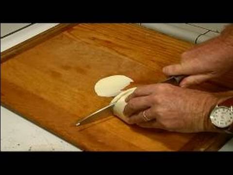 Patlıcan Parmesan Tarifi: Mozzarella İçin Patlıcan Parmesan Dilimleme. Resim 1