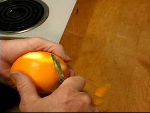 Kızılcık Sosu Yapmak Nasıl: Portakal Kabuğu Şeritler İçin Kızılcık Sosu Kesme