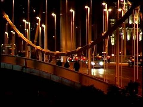 Budapeşte, Macaristan'da Yapmam Gerekenler: Gece Hayatı: Metro Budapeşte Binmeyi Resim 1