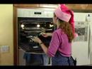 Nasıl Gösterişli Evler Yapmak: Pişirme Sonra Bir Gingerbread Evi Soğutma