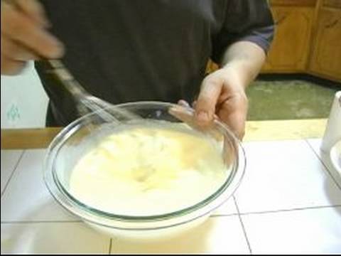 Fettuccine Carbonara Tarifi: Fırçalamak Yumurta Hamuru Fettuccine Carbonara İçin Resim 1