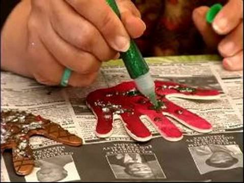 Kına Tasarım Noel Yapmak İçin Süs Eşyaları Nasıl: Glitter Tutkal İçin Kına Noel Süsler Ekleme