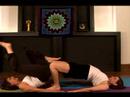 Partner Yoga Kılavuzu: Halasana Yarı-Omuz Stand Partner Yoga Resim 3