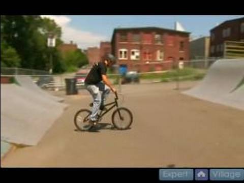 Temel Freestyle Bmx Tricks: Geriye Doğru Bir Bmx Bisiklet Sürme İçin İpuçları
