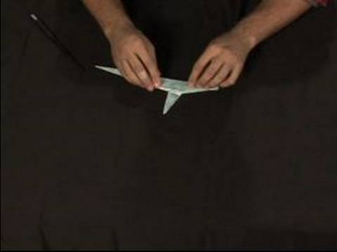 Nasıl Bir Origami Ejderha Yapmak: Bacaklar Simetrik Üzerinde Origami Ejderha Yapma
