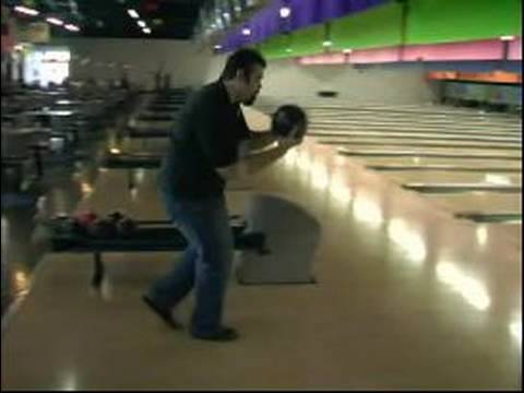Bowling Temelleri: Nasıl Bir Bowling Topu Atma Dengenizi Sağlamak Resim 1