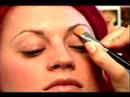 İpuçları Jessica Simpson Görünmesi İçin: Jessica Simpson Göz İçin Göz Temel Makyaj Ekleme Resim 4