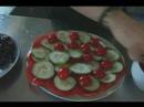 Domates Nasıl & Beyaz Peynir Salatası : Domates & Beyaz Peynir Salatası, Kiraz Domates Ve Zeytin Ekle  Resim 3