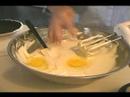 Kolay Cheesecake Tarifleri: Cheesecake Yapmak İçin Yumurta Ekleme Resim 3