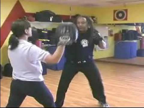 Dövüş Sanatı Jeet Kune Do Teknikleri : Kroşe-Çapraz Jeet Kune Kombinasyonu Yumruk Yapın 