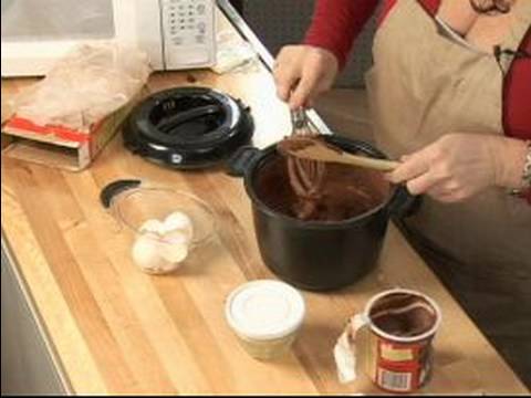 Mutfak Aletleri Nasıl Kullanılır : Fırının İçinde Bir Lav Kek Yapmak Nasıl 