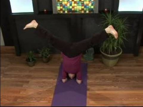 Nasıl Bir Yoga Amuda Yapmak İçin : Üçgen Asansör Tripod Yoga Amuda Resim 1