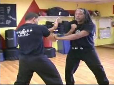 Jeet Kune Dövüş Sanatları Gelişmiş: Jeet Kune Yenerek Rakip Savunma Yapmak Dövüş Sanatları Resim 1