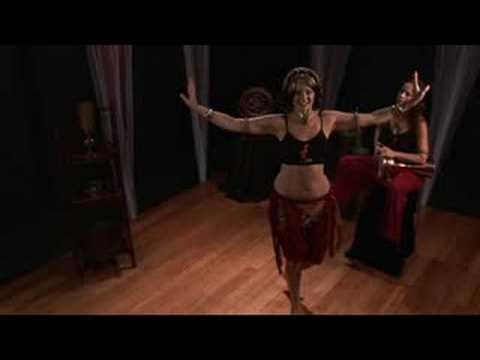 Göbek Dansı: Kıvrım Hareketleri Sallanan Dans Göbek: Sağ Ayak Seyahat Kısmen Gündoğumu Günbatımı Kol Çeşitlemesiyle Sallanan Resim 1