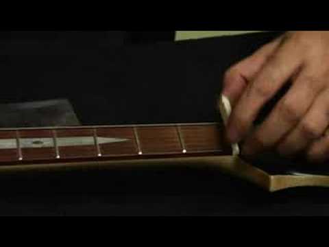 Bir Elektro Gitar Up Ayarlama: Gitar Somun Yükseklik Ayarlama Resim 1