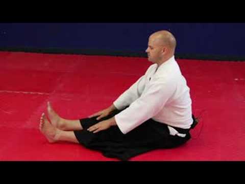 Aikido Egzersizleri Ve Uzanıyor: Hamstring Aikido Streç Resim 1