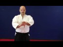 Aikido Egzersizleri Ve Uzanıyor: Bükülmüş Bilek Aikido Streç