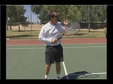 Teniste Servis Döndükten : Spin Tenis Hizmet Verir 
