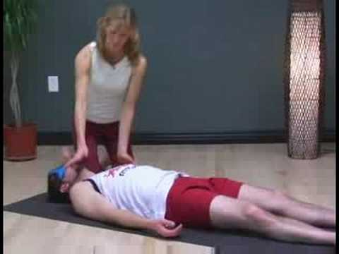 Temel Yoga Poses: Yoga: Ölü Vücut Poz Resim 1