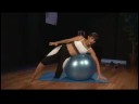 Duruş Egzersizleri: Duruş Egzersizleri: Yan Crunch Fitness Topu Üzerinde Dirsek İle