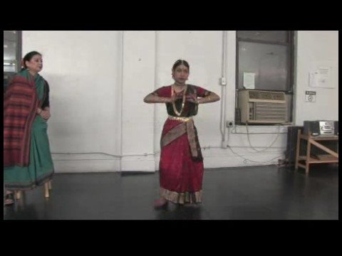 Güney Hint Bharatanatyam Dans Dersleri : Bharatanatyam Dans Ekleme Vokal 