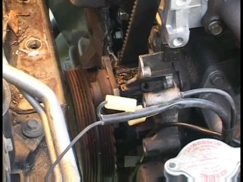 Mazda 626 Su Pompası Yedek : Mazda 626 Su Pompası Değiştirme: Bir Damla Işık Kullanarak  Resim 1