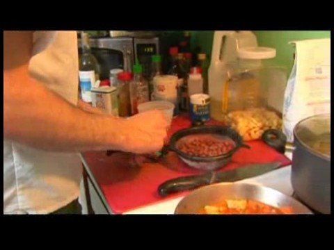 Tavuk Ve Chorizo Sosis Ragu Tarifi : Tavuk Ve Chorizo Sosis Ragu Kırmızı Fasulye  Resim 1