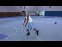 Basketbol Becerilerini Geliştirmek:--Bacaklarının Arasına Bir Basketbol Yatırması Halinde Hareket Spin  Resim 3