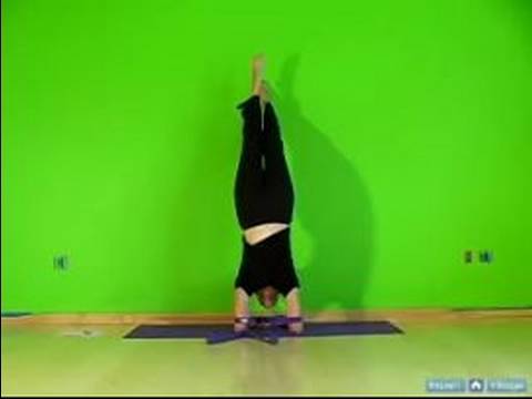 Yoga Teknikleri İçin Gelişmiş Silinme: Yunus Yoga İnversiyon Poz Resim 1