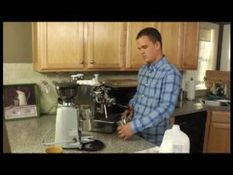Nasıl Tek Cappucino Yapmak: Nasıl Köpük Ve Süt İçin Tek Bir Cappuccino Karıştırmaya Resim 1