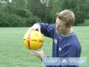 Nasıl Bir Futbol Topu Tekmelemek İçin : Spin Oluşturma Ya Da Futbol Çekim Saptırmak İçinde  Resim 2