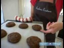 Nasıl Badem Ve Çikolatalı Kurabiye Yapmak : Fırından Üçlü Çikolatalı Kurabiye Çıkarma 