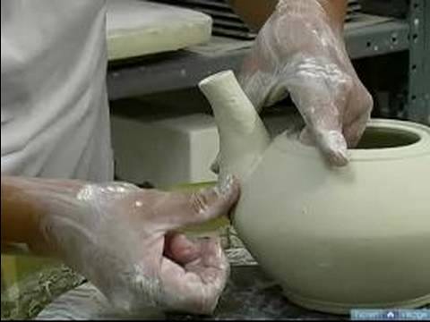 Porselen Çay Potu Yapmak İçin Nasıl : Bir Porselen Çaydanlık Emzik Takmak İçin Nasıl  Resim 1