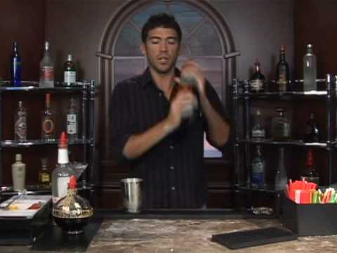 Cin Karışık İçecekler: Bölüm 3: Nasıl Rouge Martini Karışık İçki Yapmak