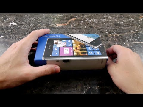 Nokia Lumia 925 Unboxing - Beyaz Resim 1